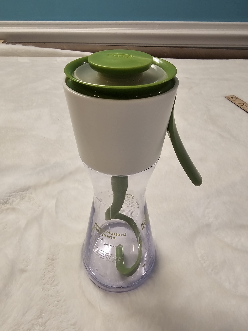 Chefn Emulstir 2.0White and Green Salad Dressing Mixer Bottle